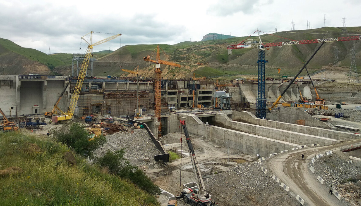 Рис. 14. Строительство Усть-Джегутинской МГЭС