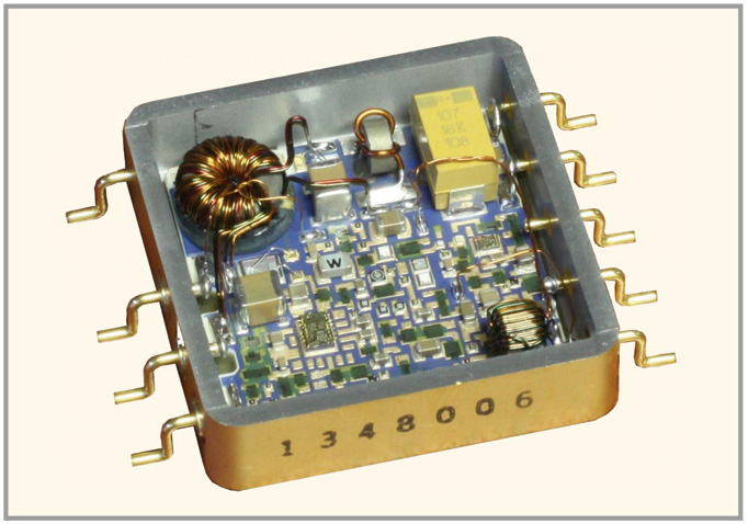 Рис. 9. Внешний вид конструкции одноканального DC/DC-преобразователя серии ARE100 (макетный образец) с удалённой верхней крышкой