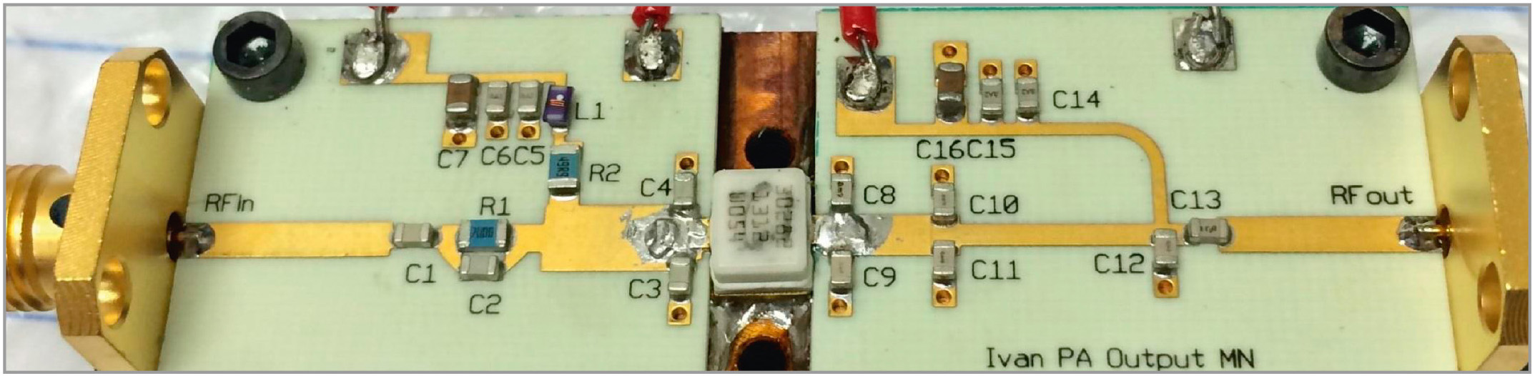 Рис. 14. Изготовленный образец усилителя класса F