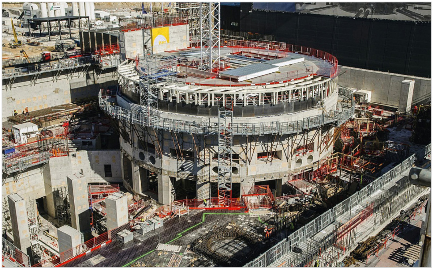 Рис. 4. Вид на строительную площадку демонстрационного комплекса термоядерной энергостанции, 2022 год
