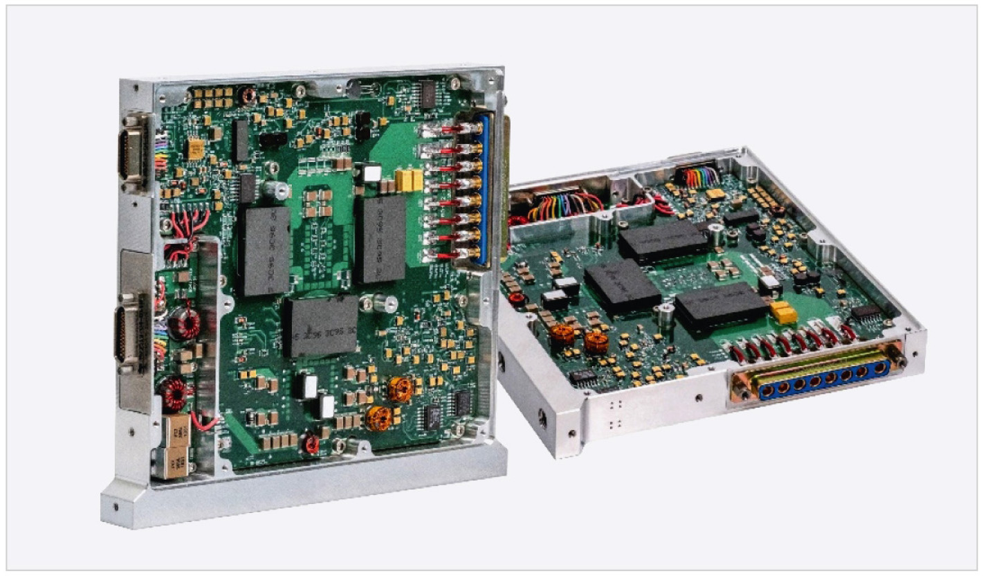 Рис. 8. Внешний вид конструкции преобразователей напряжения серии SGRB120 (крышка снята), созданных с применением нитрид-галлиевой технологии