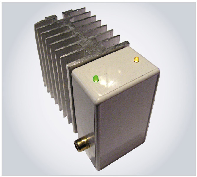 Рис. 14. Работающий усилитель в корпусе в сборе