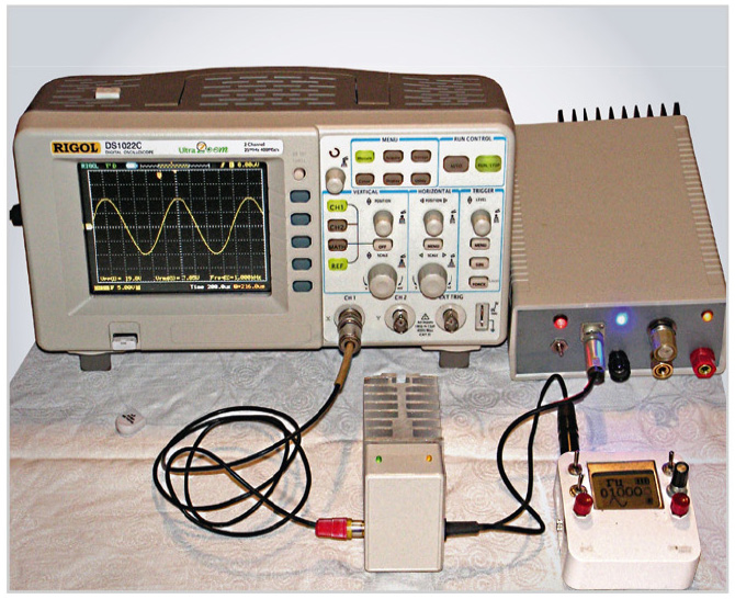 Рис. 17. Подключение усилителя к генератору, ИП и осциллографу
